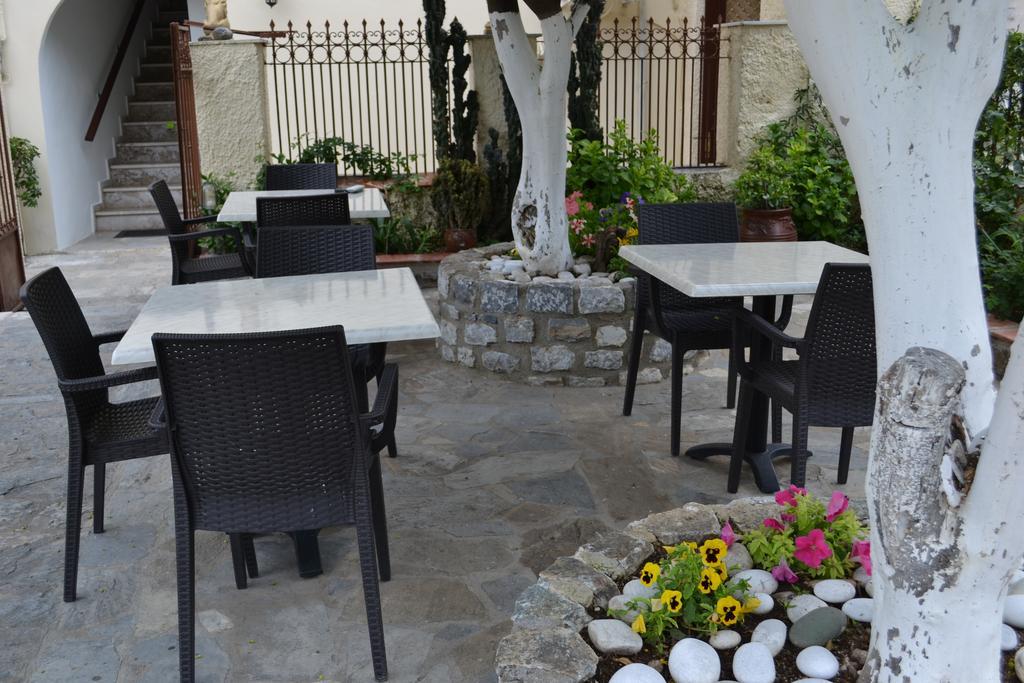 Christina Guest House Mistrá Exterior foto